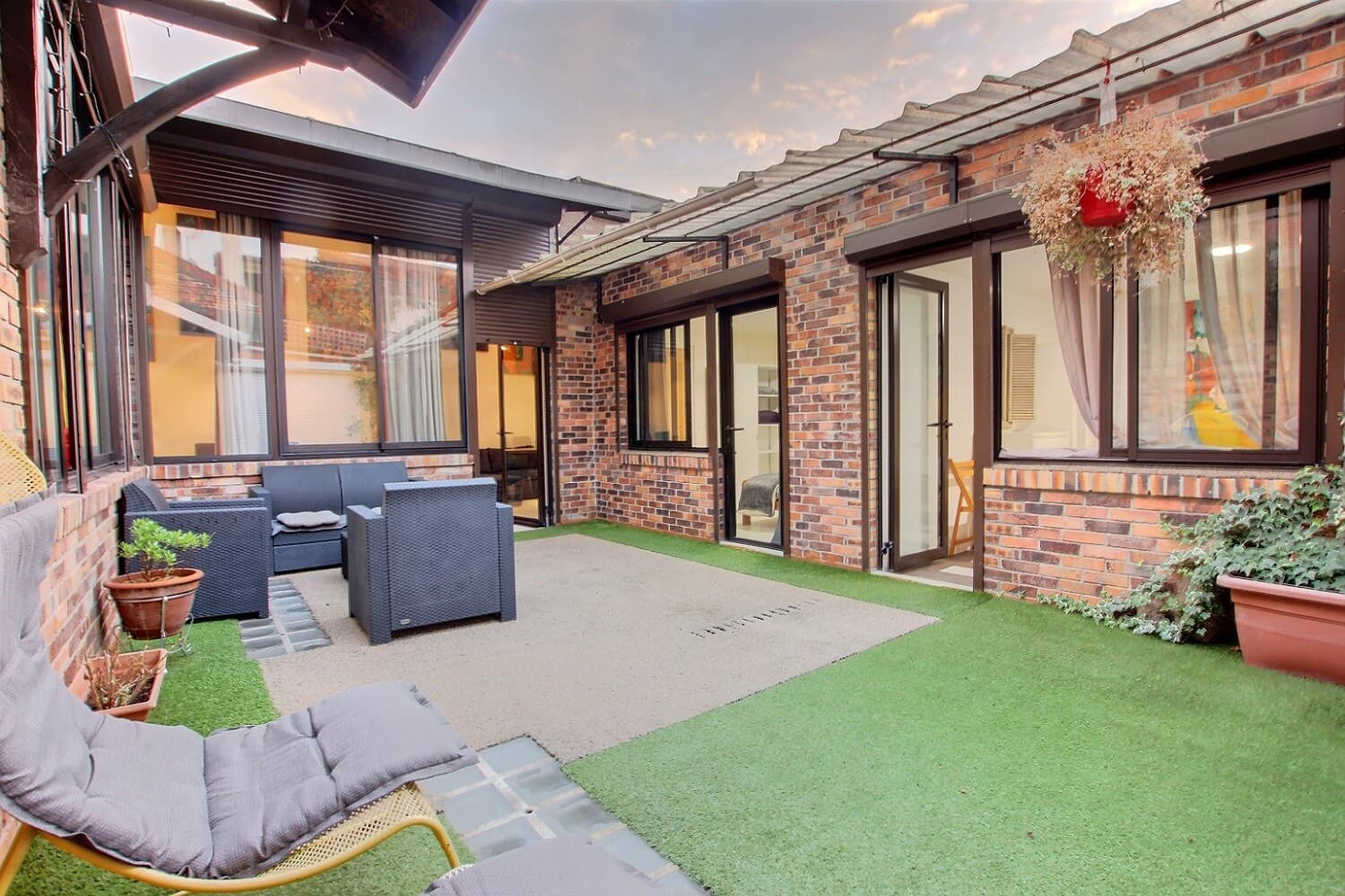 Maison-loft de 302 m² — trois entrées indépendantes — photo 4