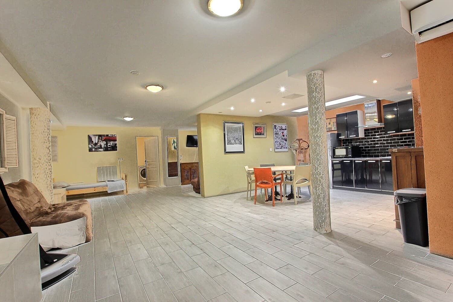 Maison-loft de 302 m² — trois entrées indépendantes — photo 9