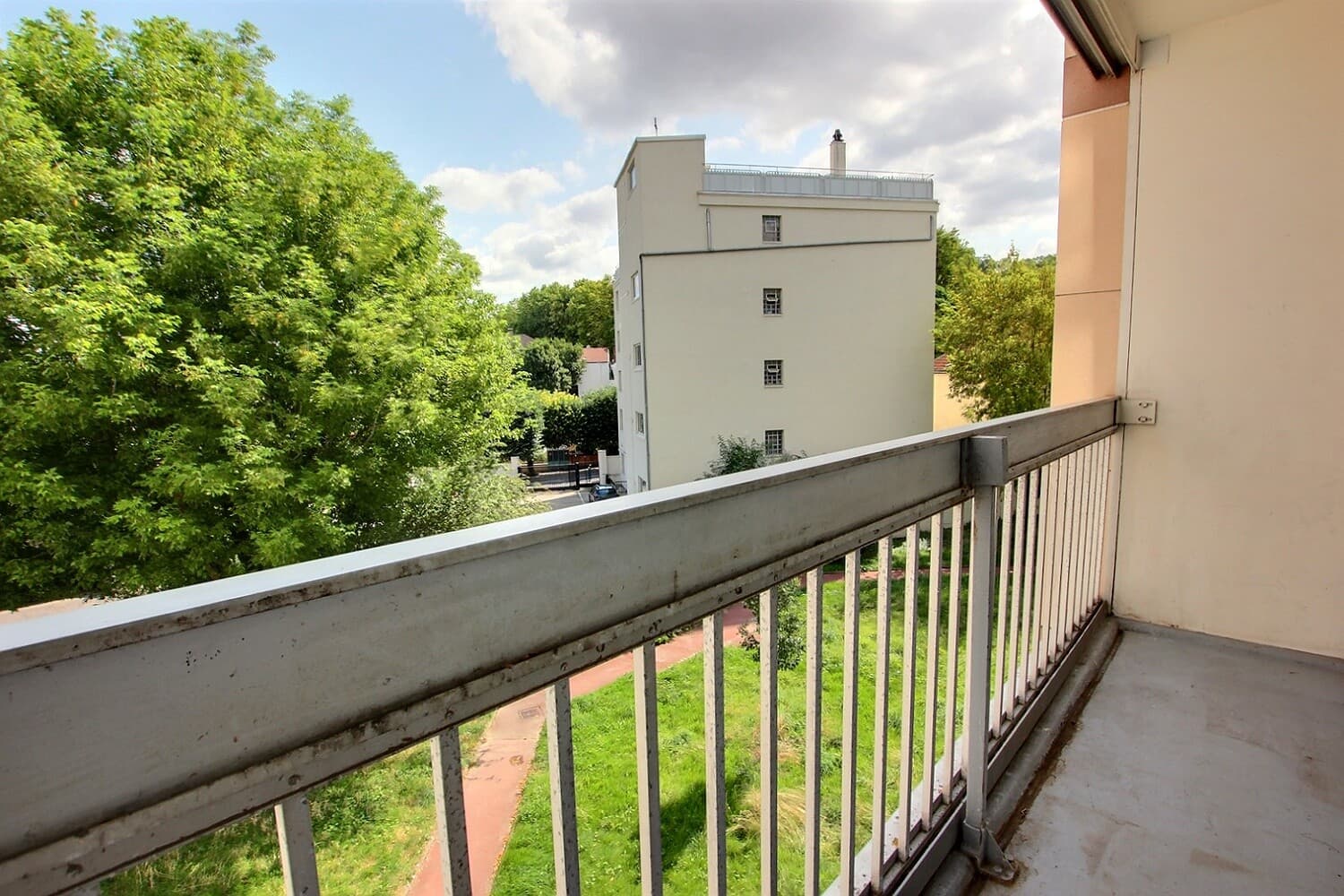 2 pièces de 31 m² avec balcon — Pantin — photo 2