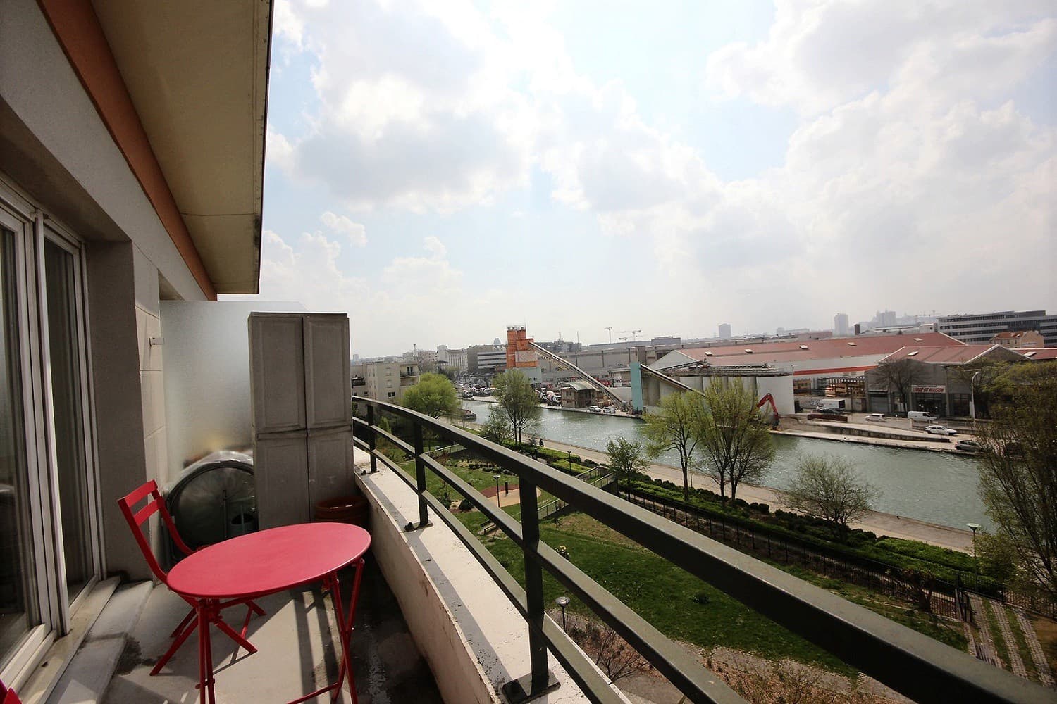 2 pièces de 43 m² — Aubervilliers