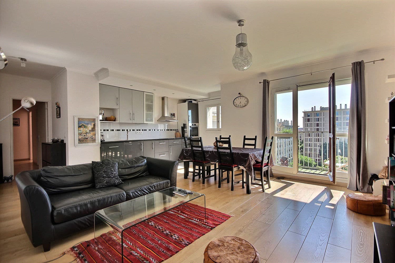 3 pièces de 66 m² — Romainville