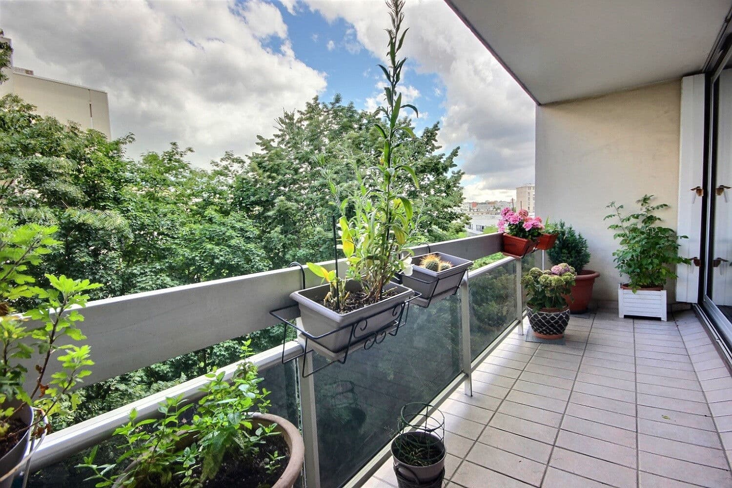 3 pièces de 74 m² — Pantin