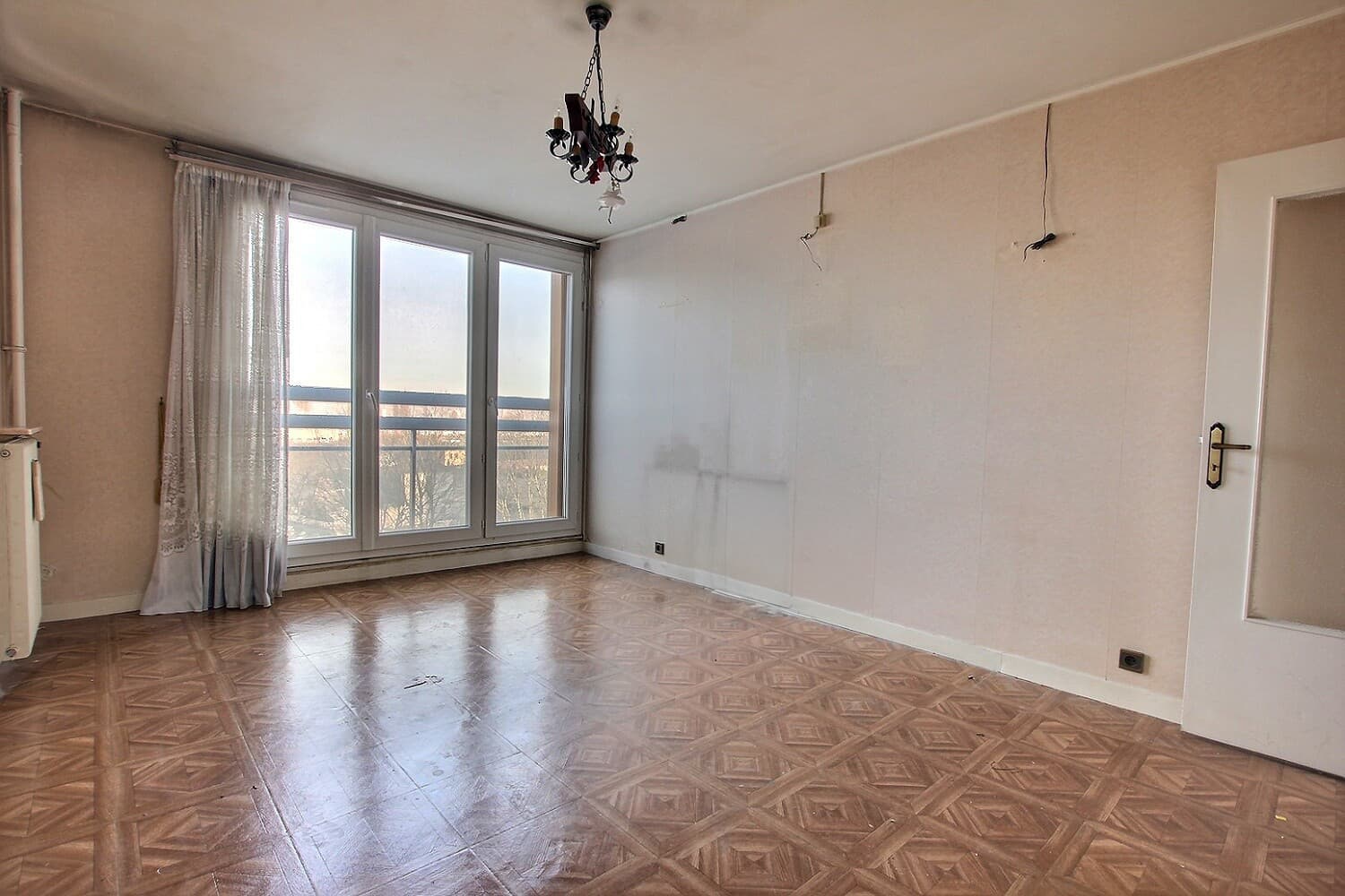 3 pièces de 60 m² — Pantin