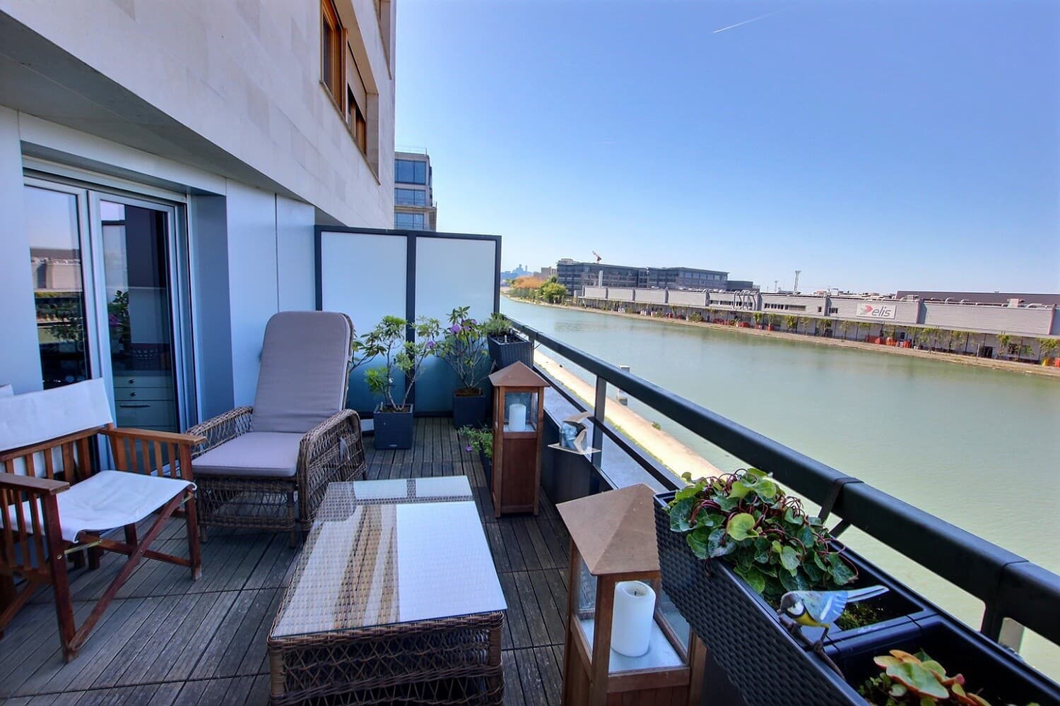 3 pièces de 70 m² — Pantin